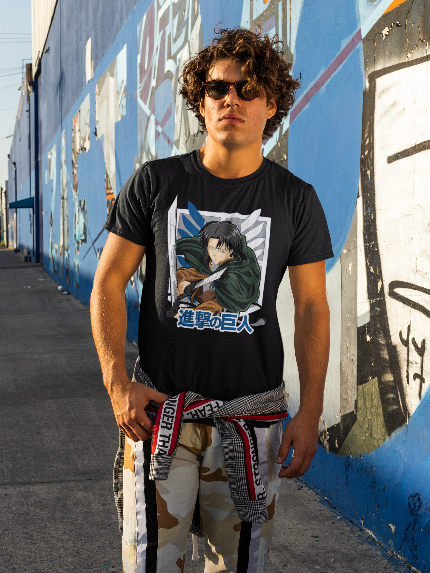 Remera Ataque a los titanes - Levi